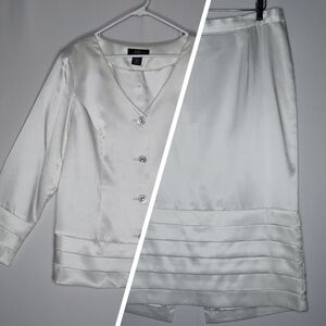 Midnight Velvet Skirt Jacket Set 18W White Satin Button V-Neck Long Sleeve‎ Midi
